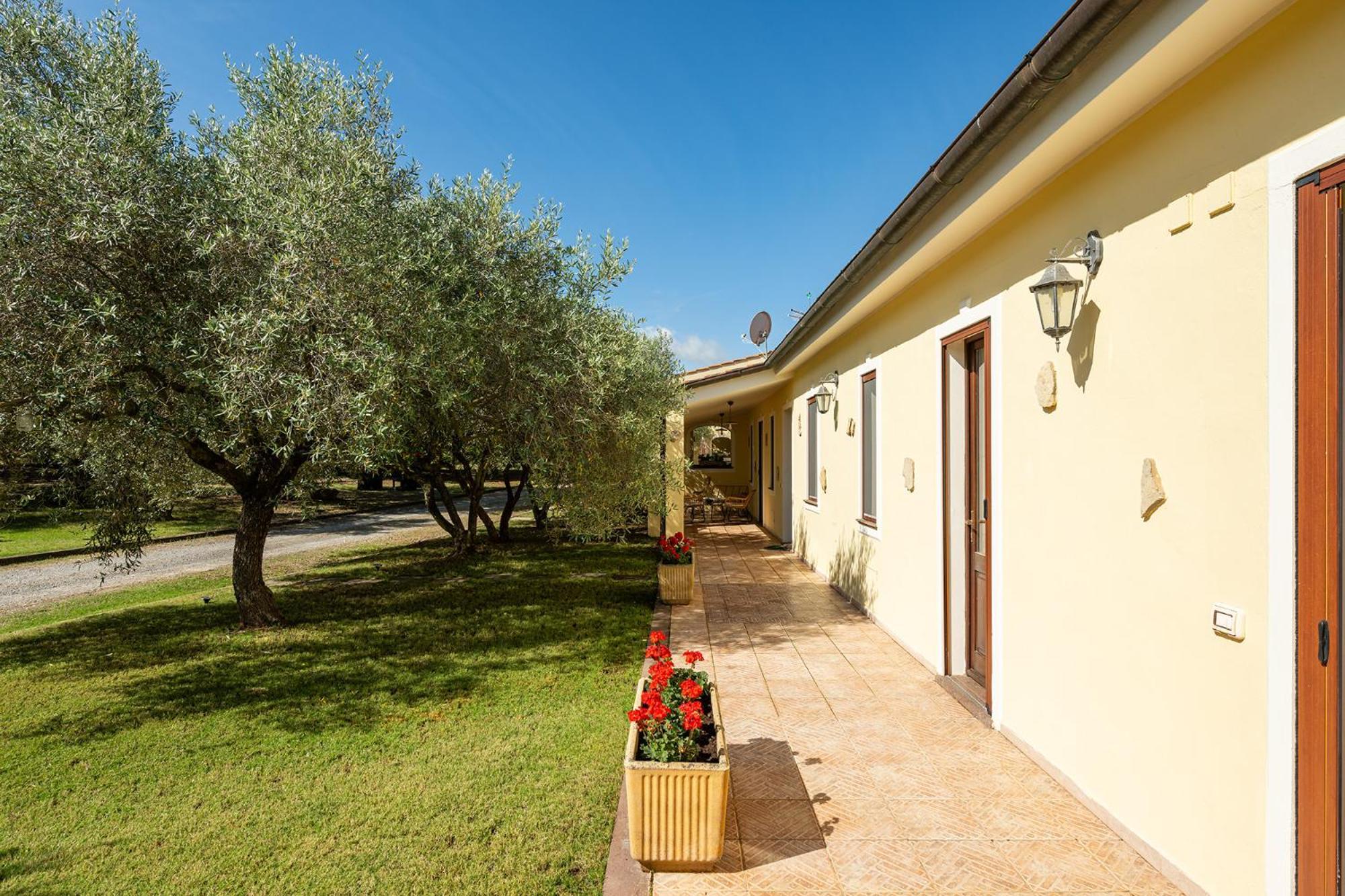 Residenza Parco Degli Ulivi Villa Villamassargia Exterior photo