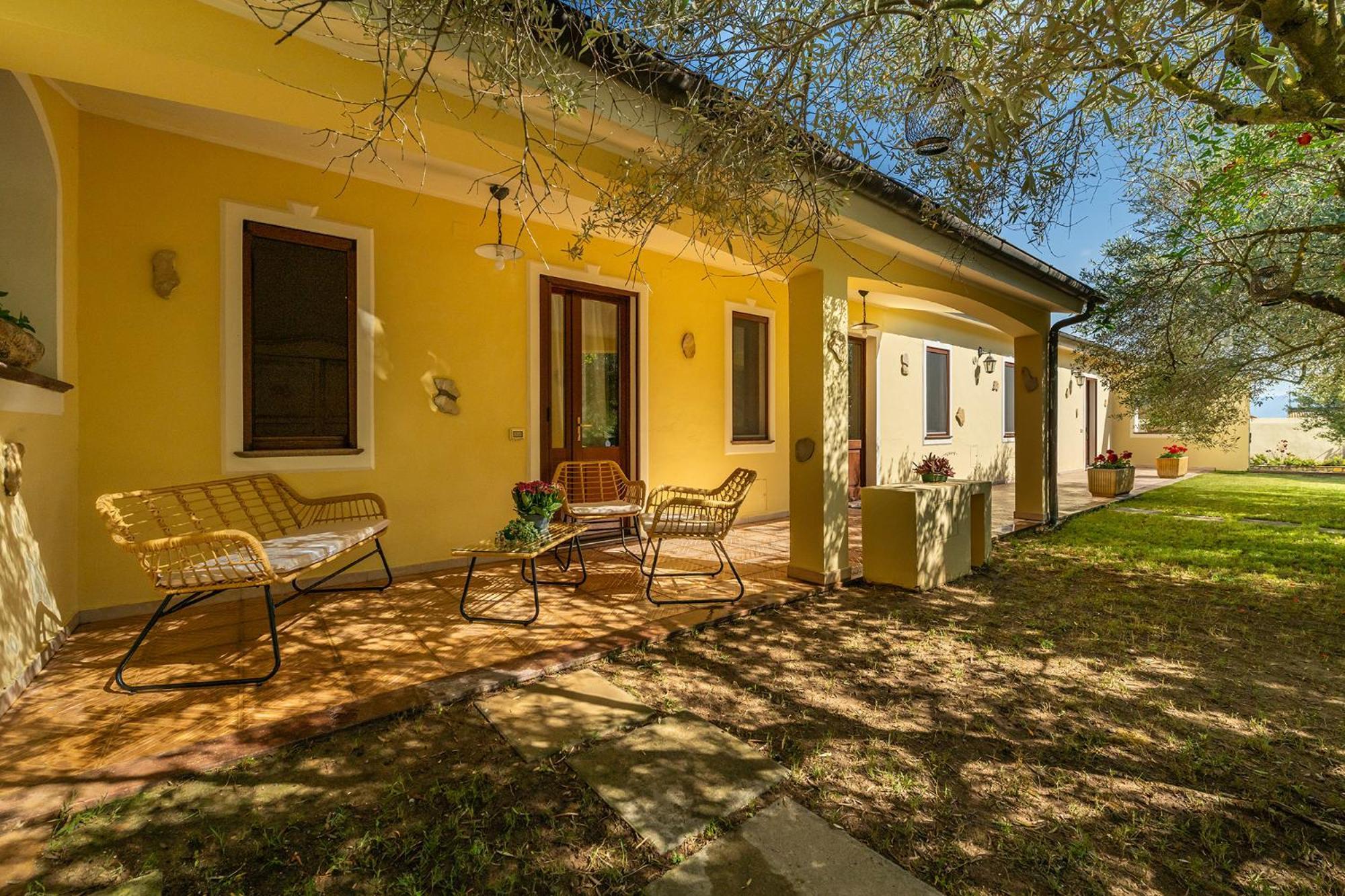 Residenza Parco Degli Ulivi Villa Villamassargia Exterior photo